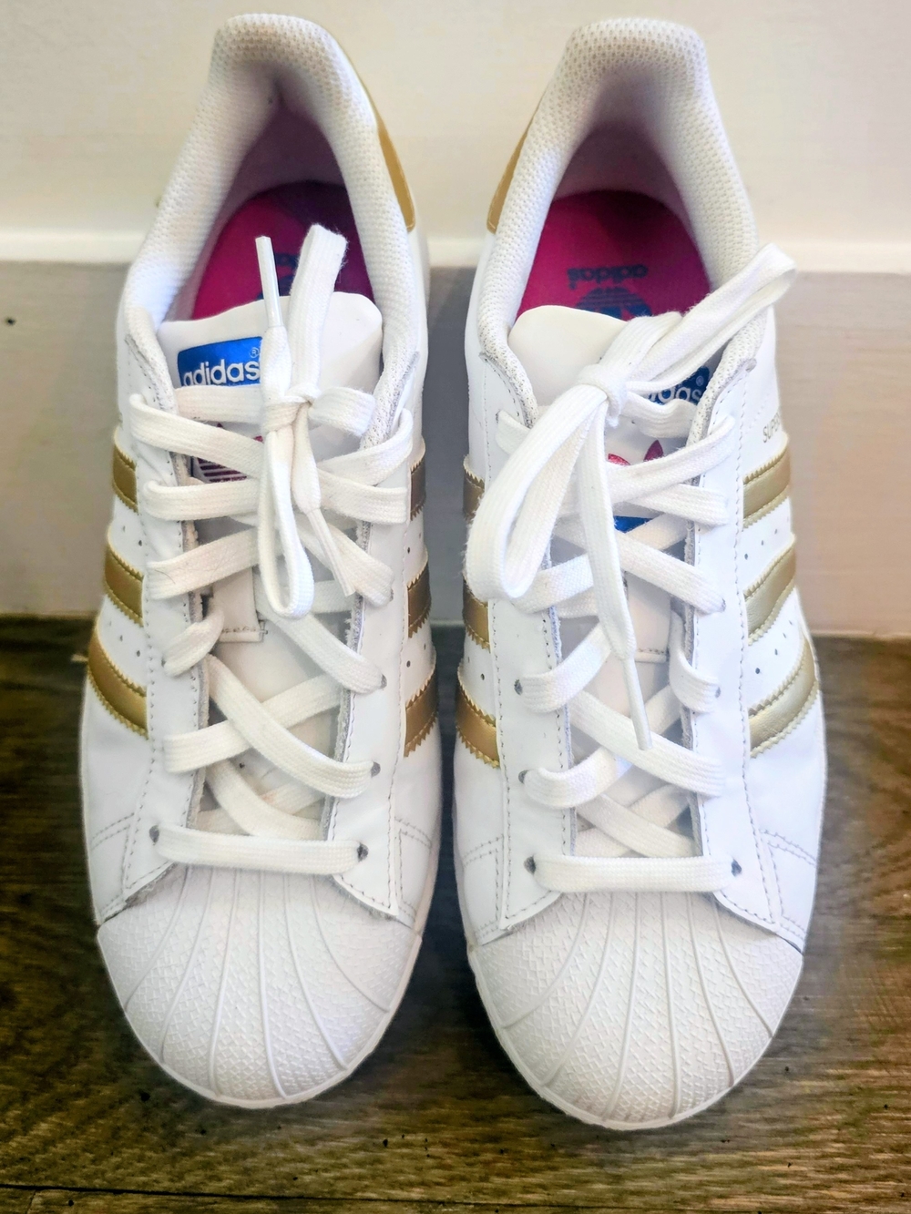 Adidas Superstar White & Gold  Authentic 5.5 Junior